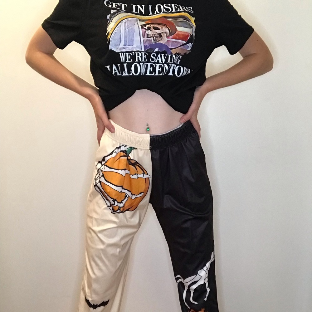 NEW Halloween Town Sweat Suit Size Small
